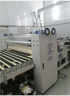 Płaszczyzna z płyty lub tworzywa sztucznego lub szkła 360-410V/50HZ Napędowa maszyna do laminowania folii o wymiarach całkowitych 6300*1550*1200mm