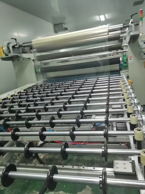 1Maszyna do laminowania folii o mocy 0,5 kW do precyzyjnej i gładkiej laminowania szkła, akrylu, tworzyw sztucznych i boratu o grubości 0,03-2 mm