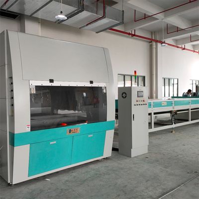 Zestaw żywności powleczony z masy papierniczej Powłoka wodoodporna Wysoce wydajna linia produkcyjna automatycznego opryskiwania