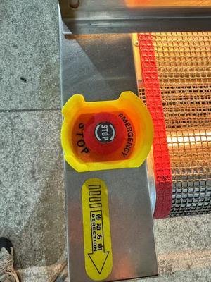 Zaawansowany tunel do dezynfekcji promieniowania UV przeznaczony do produkcji żywności: zintegrowane rozwiązanie dla linii produkcyjnych transportowych