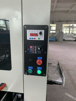 Zautomatyzowana drukarka jednoprzebiegowa do formowania pulpy - zintegrowane rozwiązanie do ładowania i drukowania