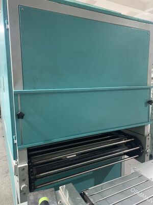 Przemysłowy system przetwarzania laserowego Excimer. Elastyczna integracja linii produkcyjnej i w pełni dostosowalne parametry.
