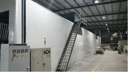 Maszyna do powlekania UV Maszyna do malowania mebli Grubość 6 mm do mebli stalowych lub elementów aluminiowych