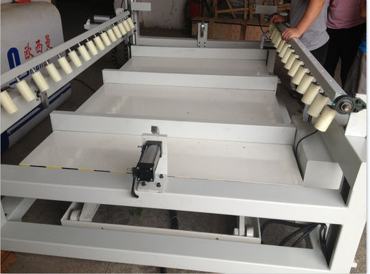 Maszyna do powlekania wapniowego / systemy przenośników UV 1800 mm Długość 3,75 kW