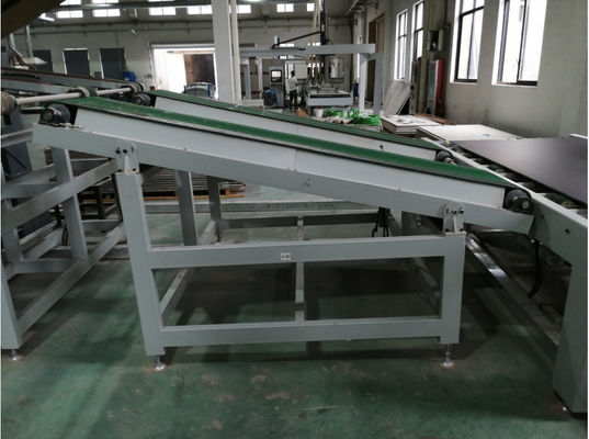Automatyczna maszyna do zaciemniania natryskowego UV z systemami przenośnikowymi o długości 1800 mm