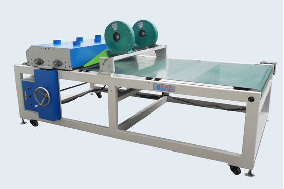 Spot Roller Uv Coater do druku cyfrowego / maszyna do usuwania kurzu 5m / min L650mm