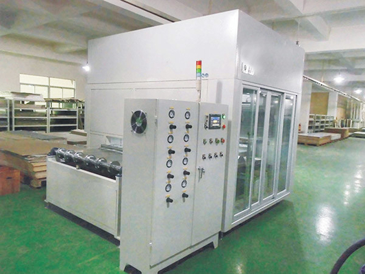 60KW Mitsubishi Servo Motor Spray Coating Sprzęt do panelu drzwi