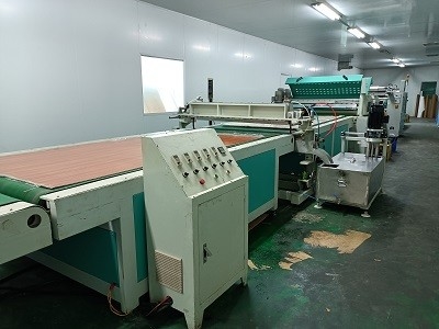 2000 kg całkowita masa maszyny Maszyna do nakładania zasłon do produkcji na dużą skalę