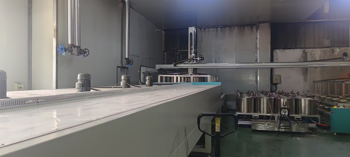Kompaktowa i wielofunkcyjna wirówka do powlekania małoseryjnych produktów z formowanej pulpy