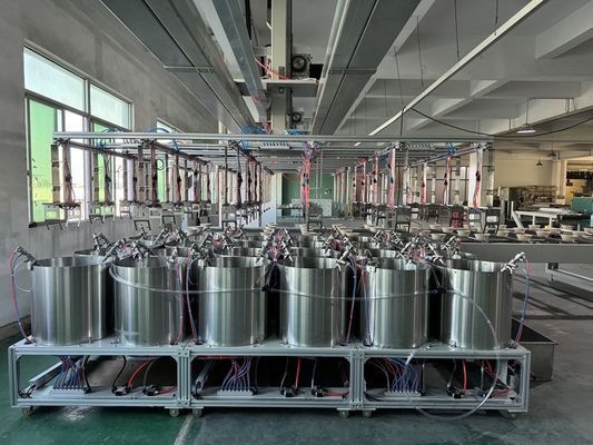 24-stacjonarna rotacyjna linia powlekania do wewnętrznego powlekania tkanin celulozowych.