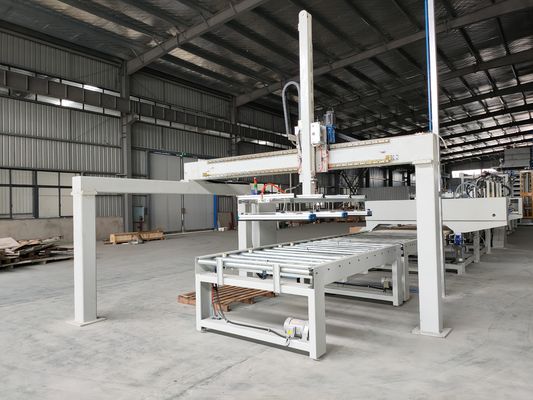 Szeroka powłoka Automatyczna maszyna do załadunku i rozładunku UV 4KW 1600mm