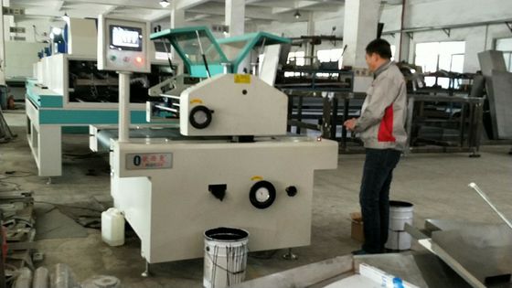 Efektywna szerokość Malowanie UV MDF Maszyna do powlekania natryskowego 180 m / min 620 mm