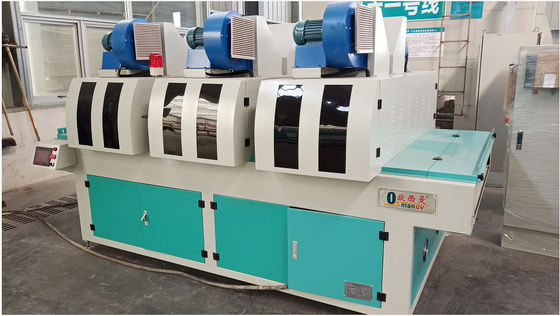 300mm*400mm Obszar utwardzania Maszyna do utwardzania UV z czasem trwania lampy 8000h i długością fali 365nm